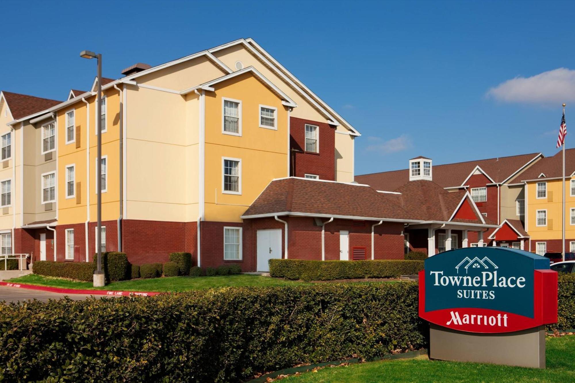 Towneplace Suites Fort Worth Southwest Tcu Area Exterior photo